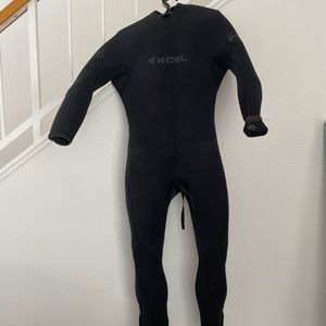 Men’s Xcel 7mm Wetsuit (Size L)